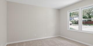 1480 Edinburgh Drive Gallery 9