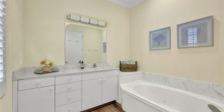 255 2nd Ave N Gallery 18