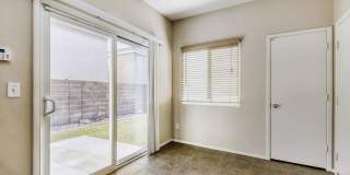 Mountains Edge - 3 bedroom, 2.5 bath cul-de-sac home! Gallery 11