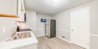 22 - 52 Ruth Gallery 13