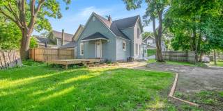Spacious 4 Bedroom / 2 Bath Single-Family Home – Prime Location Near Downtown GR Gallery 21