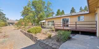Gladstone 3BD/2BA Home with Large Yard, Shop, & 2 Car Garage Gallery 37