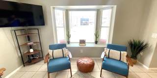 Luxurious Fully Furnished 3 Bedroom Home with Garage! Gallery 8