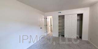 3150 Lakeside Drive Gallery 9