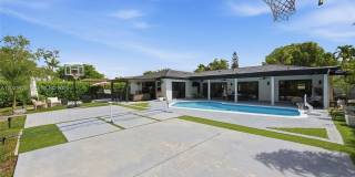 9935 Ramblewood Dr Gallery 32