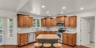 Spacious 5 Bed Kaysville Home with 3-Car Garage Gallery 4