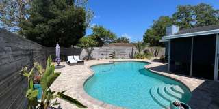 ~~~ Stunning 3-Bedroom, 2-Bath Home with 2-car garage and Private Pool. ~~~ Gallery 4