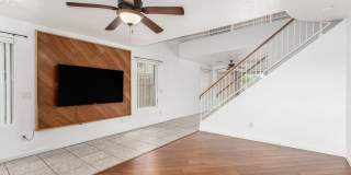 Charming 3 bed, 2.5 bath in El Mirage! W/POOL!! Gallery 9