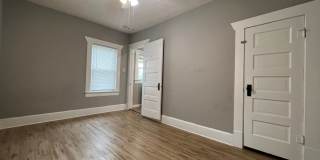 Updated 2 bed/1 bath, 780 sqft home! 1522 W High St in Springfield MO. Gallery 11
