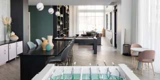 Alta Davis Gallery 21