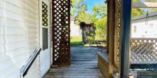 Very Unique 5 Bedroom Home on Large Lot Gallery 74