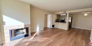 Cute Upgraded 2 bedroom/2 Bath Gallery 8