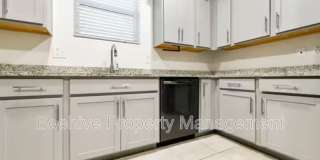 2927 N Augustine 2927 N Augustine Gallery 23