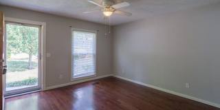 Sensational Three Bedroom Home Located in the Earlewood Community! Gallery 4