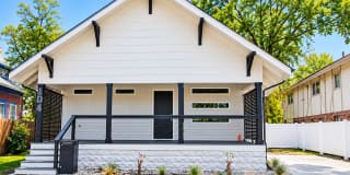 2 Bedroom 2 Bath  Modern Comfort, Private Suites, Centrally Located Near Downtown Wichita, KS. Gallery 1