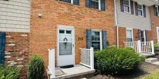 2 Bedroom, 1.5 Bath Townhouse Gallery 1
