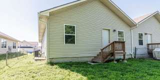 Fenced in yard! Gallery 6