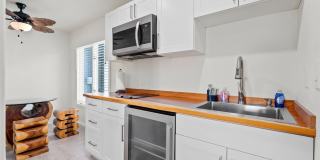 Oceanfront Wailupe Beach House w/ Pool & Hot Tub Gallery 8