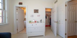 1832 FAIRMOUNT Avenue Gallery 21