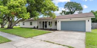 Gorgeous fully remodeled pool home in Winter Park - Available now Gallery 1