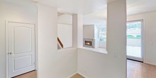 20 Vassar Aisle Gallery 8