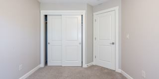 Pre- Leasing Large 3 Bedroom Home- With Garage Gallery 10