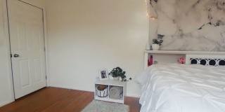 Huge 2 story 8 bed room Home: a hop and a skip from SDSU!  You will never be late to class! Gallery 23