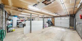 Large 3 Bedroom Apt + Private Office Space Gallery 35