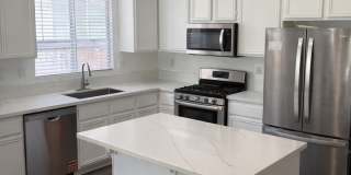 Beautiful Renovated Home Ready for move in! Gallery 1