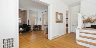 Stunning 5 Bedroom 2.5 Bathroom Home in Squirrel Hill Gallery 7
