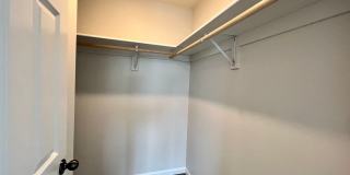 4 Bed | 2 Bath | 2 Stall Garage | Single Family Home Gallery 13
