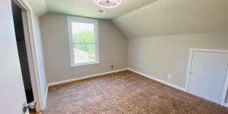 LARGE FENCED IN YARD!!! Gallery 25