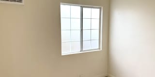 9827 Marshall Street Gallery 20