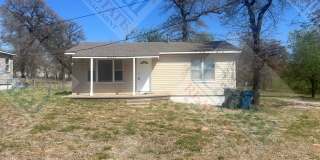 Cozy 2 Bedroom Gallery 1