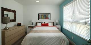Spacious 2 Bed Townhouses! * BEST KOREATOWN LOCATION * washer & dryer * bidet Gallery 21