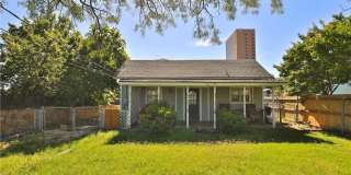 Cute 1-bedroom, 1.5-bath Cute 1-bedroom, 1.5-bath Gallery 1