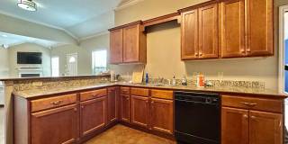 Spacious 4BR/3BA Baylor Bubble Home Minutes from Campus! Gallery 8