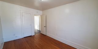 FOR RENT- 418 Sunnyside *Pets ok* MOVE IN PROMO **FIRST MONTH FREE** Gallery 13