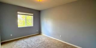 Lovely 3 bedroom/2.5 Bath Townhouse Gallery 7