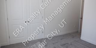 Move-in Bonus! - 3 bedroom - 2 Bath - Single Level Twin Home Gallery 7