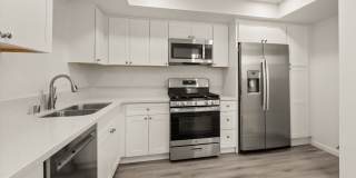 Renovated 2bed x 2.5bath Townhouse with Private Patio & 2-Car Garage Gallery 13