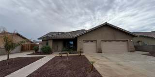 4 BEDROOM HOME! Gallery 1