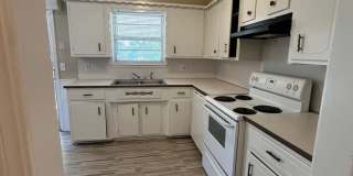 3 bed, 1 1/2 bath, 1 car garage Gallery 39