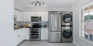 Beautifully Updated Condo Gallery 13