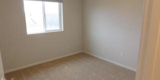 4Bd/2.5Ba Two Story Home - Available to View! Gallery 19