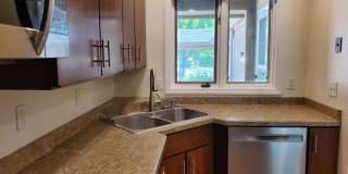 Mequon - A Stunning 3 Bedroom 3 Bath Condo Gallery 11
