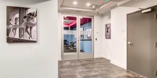 MODERNO Metro Luxury Living Gallery 10