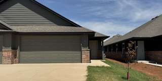 Brand New Stunning 3 Bedroom 2 Bathroom Duplex Mustang Public School Gallery 1