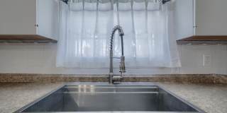 2927 HARRISON Avenue Gallery 24