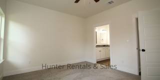 Upscale Three-bedroom Townhome! Gallery 14